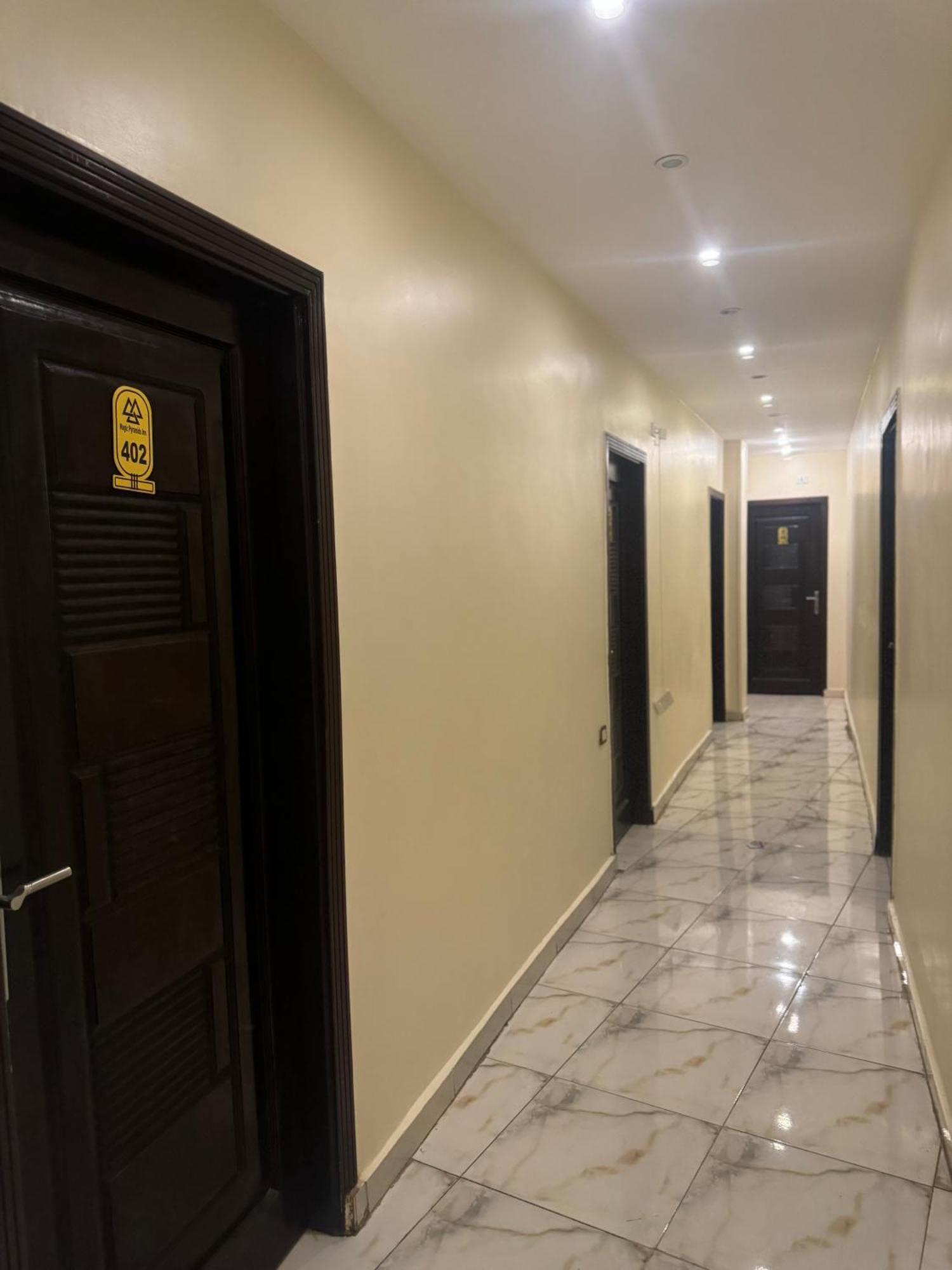 Pyramids And Sphinx Hotel Kafrat al Jabal ภายนอก รูปภาพ